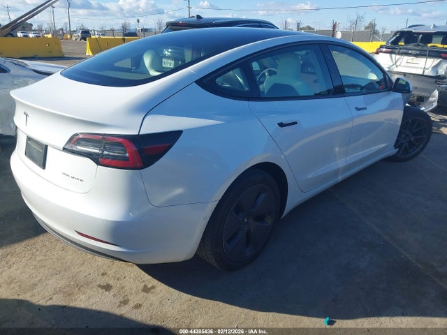 2022 TESLA MODEL 3 5YJ3E1EB4NF363862 Photo 3