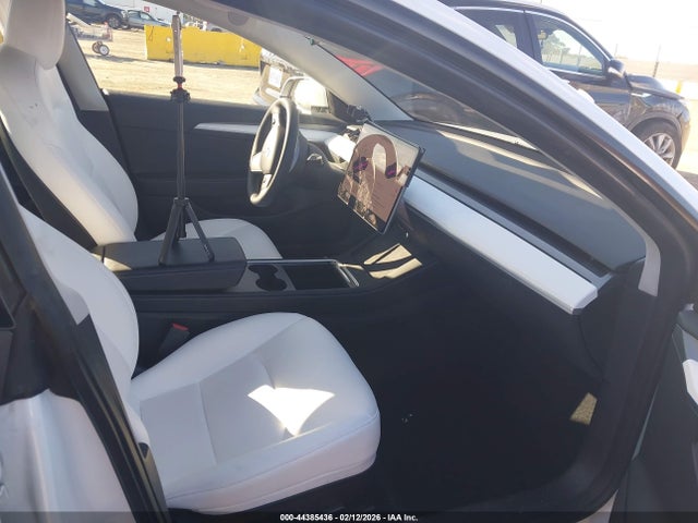 2022 TESLA MODEL 3 5YJ3E1EB4NF363862 Photo 4