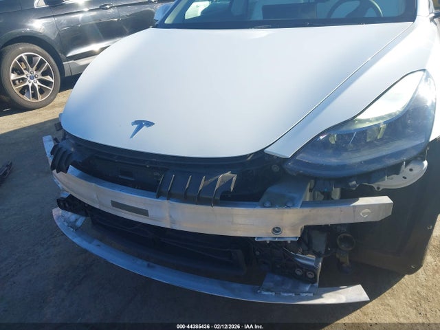 2022 TESLA MODEL 3 5YJ3E1EB4NF363862 Photo 5