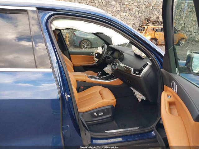 2022 BMW X5 5UXCR6C08N9M97964 Photo 4