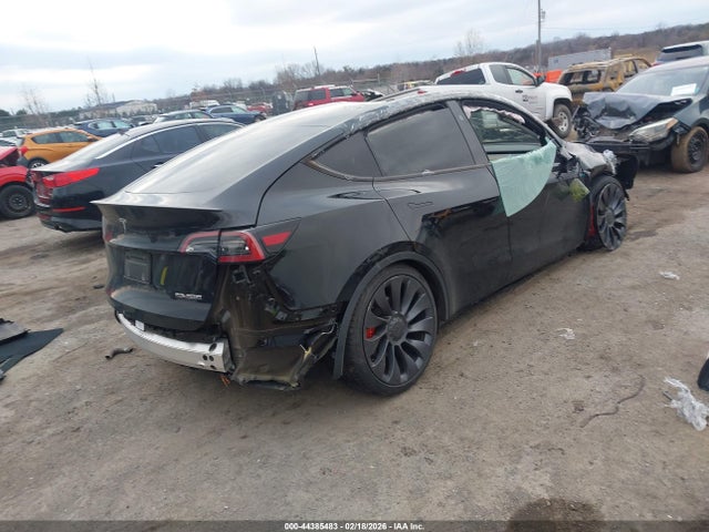 2024 TESLA MODEL Y 7SAYGDEF6RA303642 Photo 3