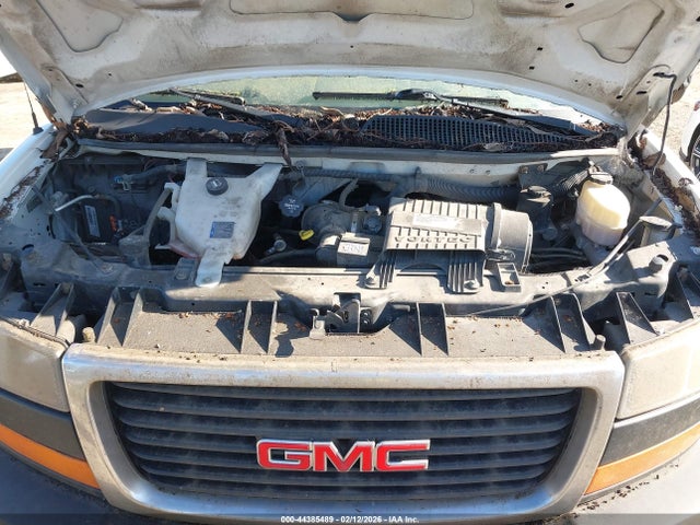 GMC Savana 2500 Work Van 2017 1GTW7AFF3H1913316 Image 10