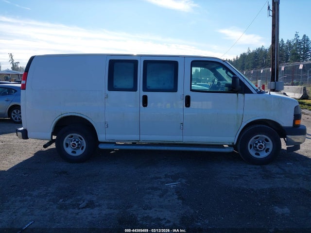 GMC Savana 2500 Work Van 2017 1GTW7AFF3H1913316 Image 13