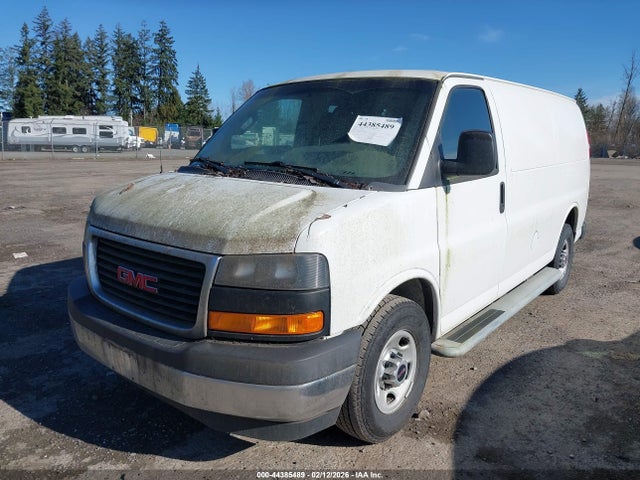GMC Savana 2500 Work Van 2017 1GTW7AFF3H1913316 Image 2