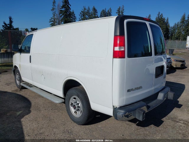 GMC Savana 2500 Work Van 2017 1GTW7AFF3H1913316 Image 3