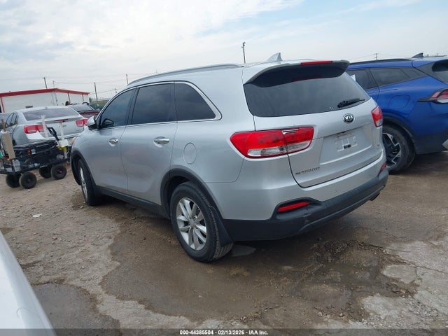 5XYPG4A52HG225635 KIA Sorento 3.3l Lx