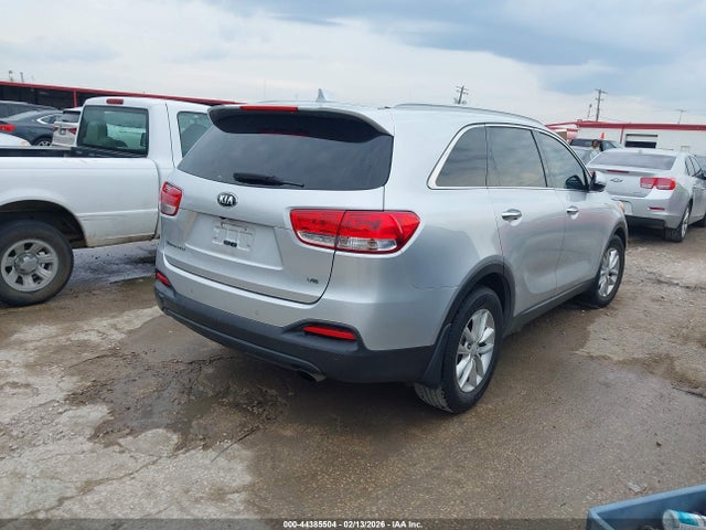 5XYPG4A52HG225635 KIA Sorento 3.3l Lx