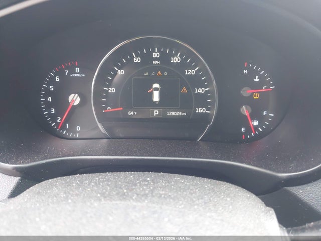 5XYPG4A52HG225635 KIA Sorento 3.3l Lx
