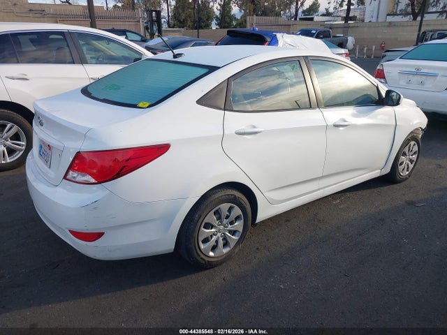 Hyundai ACCENT SE 2017 KMHCT4AE9HU343136 Image 4