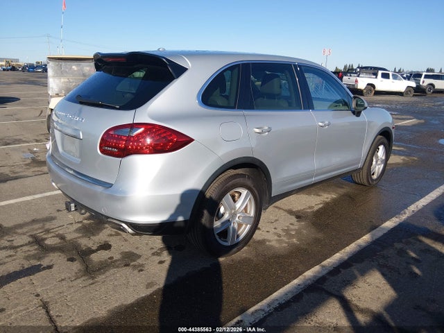 2014 PORSCHE CAYENNE WP1AB2A2XELA56171 Photo 3