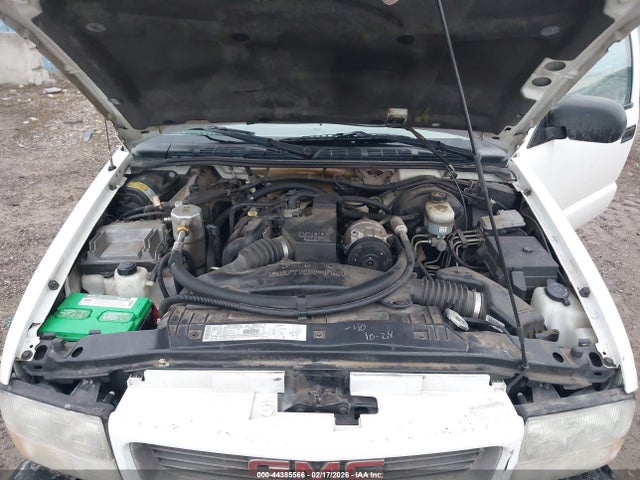 44385566 :رقم المزاد ، 1GTCS1953Y8288279 vin ، 2000 Gmc Sonoma Sls مزاد بيع