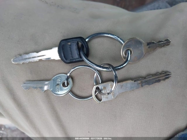 44385566 :رقم المزاد ، 1GTCS1953Y8288279 vin ، 2000 Gmc Sonoma Sls مزاد بيع
