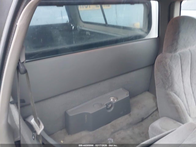 44385566 :رقم المزاد ، 1GTCS1953Y8288279 vin ، 2000 Gmc Sonoma Sls مزاد بيع