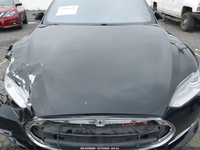 2014 TESLA MODEL S 5YJSA1H10EFP61211 Photo 9