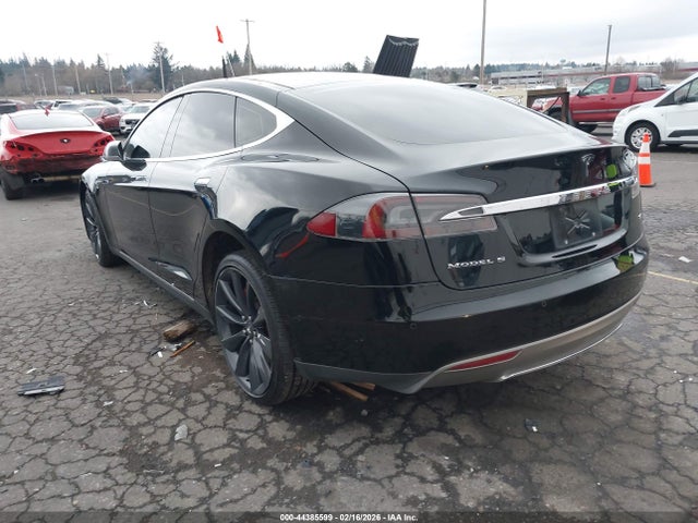 2014 TESLA MODEL S 5YJSA1H10EFP61211 Photo 2