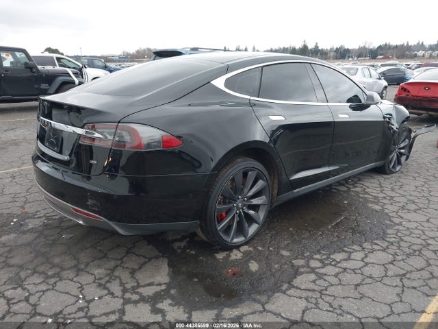 2014 TESLA MODEL S 5YJSA1H10EFP61211 Photo 3