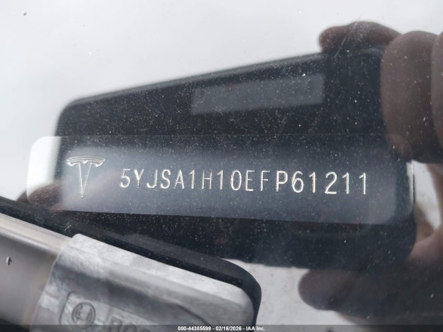 2014 TESLA MODEL S 5YJSA1H10EFP61211 Photo 8