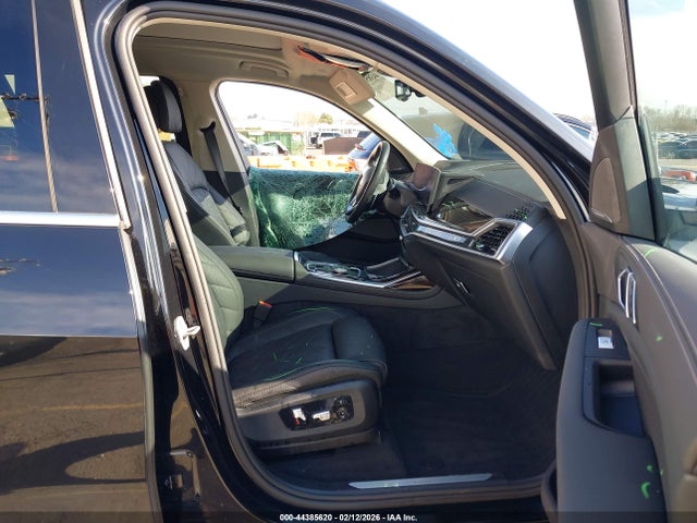 5UX23EM0XS9W42777 BMW X7 Xdrive40i