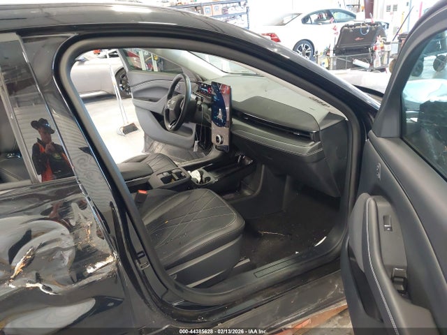 Ford Mustang Mach-e Select 2025 3FMTK1S59SMA08616 Image 5