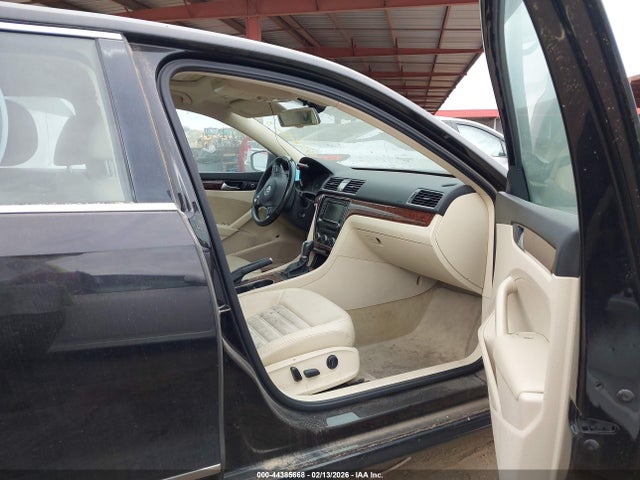 Aukcja sprzedaży 2013 Volkswagen Passat 2.0l Tdi Sel Premium, vin: 1VWCN7A36DC136280, numer aukcji: 44385668
