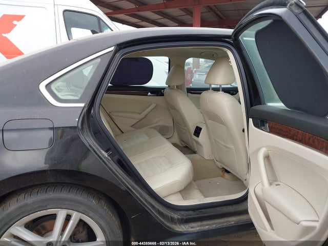 Aukcja sprzedaży 2013 Volkswagen Passat 2.0l Tdi Sel Premium, vin: 1VWCN7A36DC136280, numer aukcji: 44385668