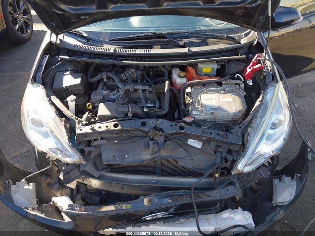 JTDKDTB37G1117679 Toyota Prius C One