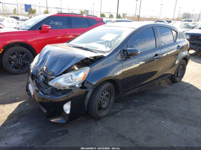 JTDKDTB37G1117679 Toyota Prius C One