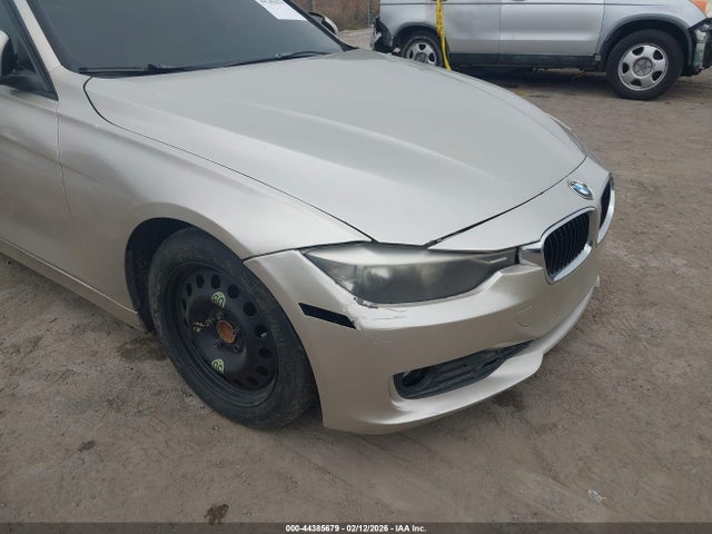 44385679 :رقم المزاد ، WBA3A5G55DNP21302 vin ، 2013 Bmw 328i مزاد بيع