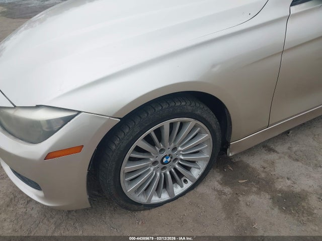44385679 :رقم المزاد ، WBA3A5G55DNP21302 vin ، 2013 Bmw 328i مزاد بيع