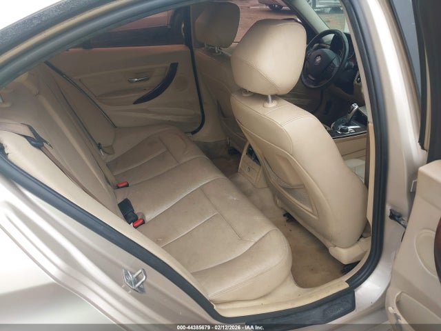 44385679 :رقم المزاد ، WBA3A5G55DNP21302 vin ، 2013 Bmw 328i مزاد بيع