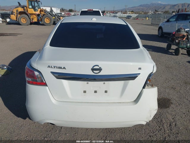 Nissan Altima 2.5 S 2015 1N4AL3AP3FC249429 Image 16