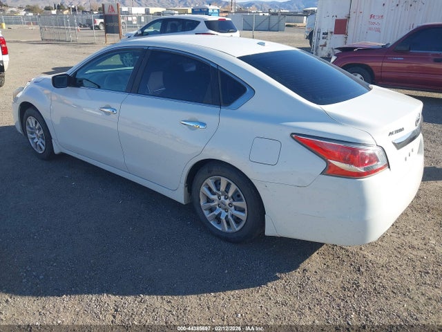 Nissan Altima 2.5 S 2015 1N4AL3AP3FC249429 Image 3