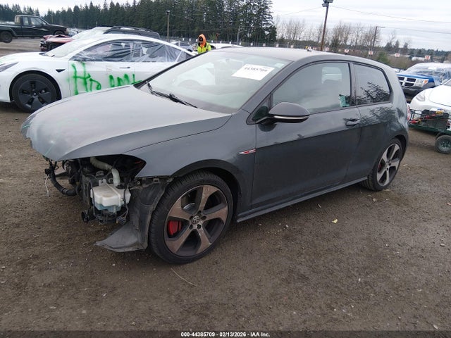 3VWY47AU1FM068585 Volkswagen Golf Gti 2.0t S W/performance Package 2-door