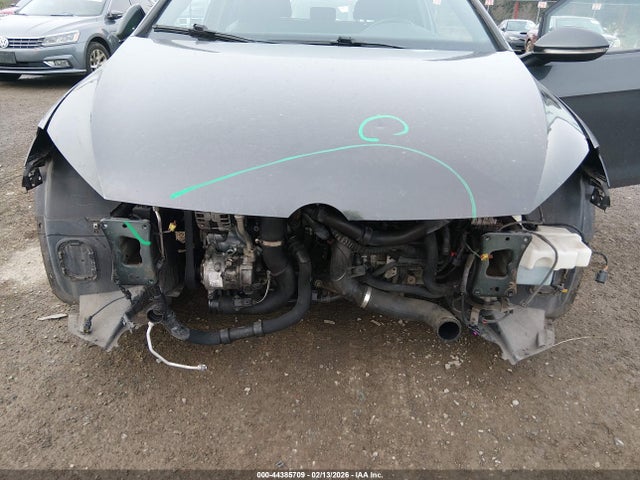 3VWY47AU1FM068585 Volkswagen Golf Gti 2.0t S W/performance Package 2-door