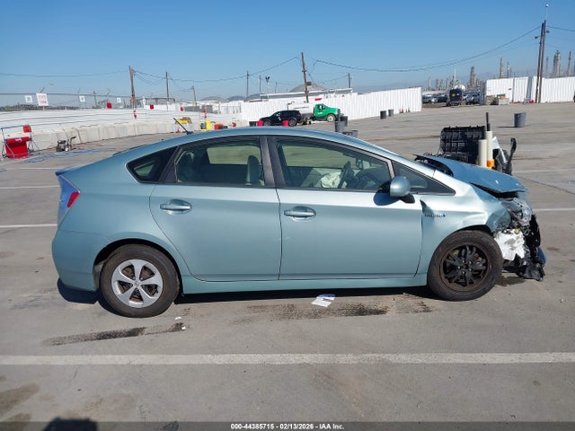 Toyota Prius Two 2015 JTDKN3DU5F1894752 Image 13