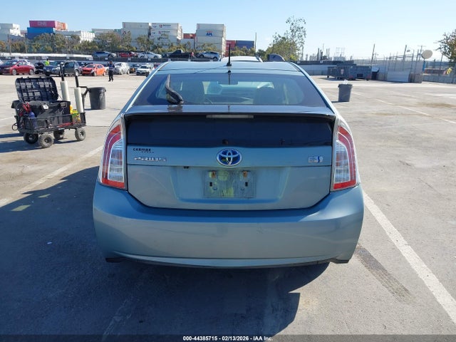 Toyota Prius Two 2015 JTDKN3DU5F1894752 Image 16
