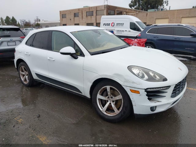 2017 PORSCHE MACAN WP1AA2A54HLB05351 Photo 0