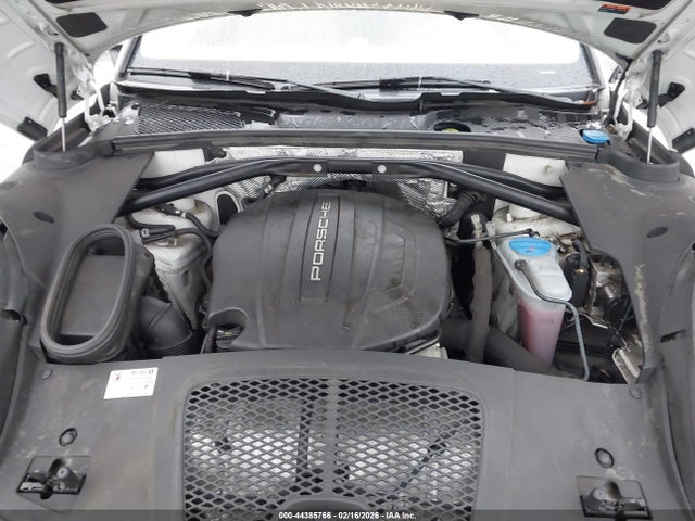 2017 PORSCHE MACAN WP1AA2A54HLB05351 Photo 9