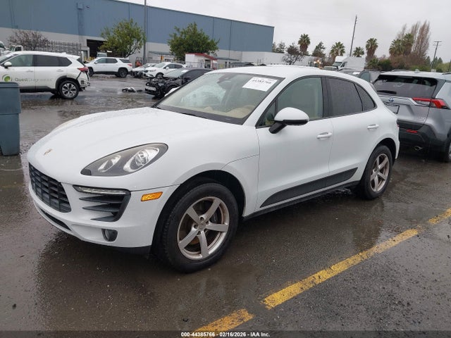 2017 PORSCHE MACAN WP1AA2A54HLB05351 Photo 1