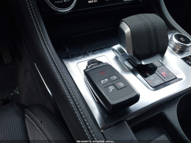 2024 JAGUAR F-PACE SADCT2EX8RA720602 Photo 10
