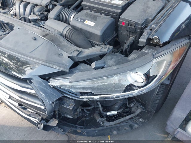 5NPD84LF5HH066236 Hyundai ELANTRA SE