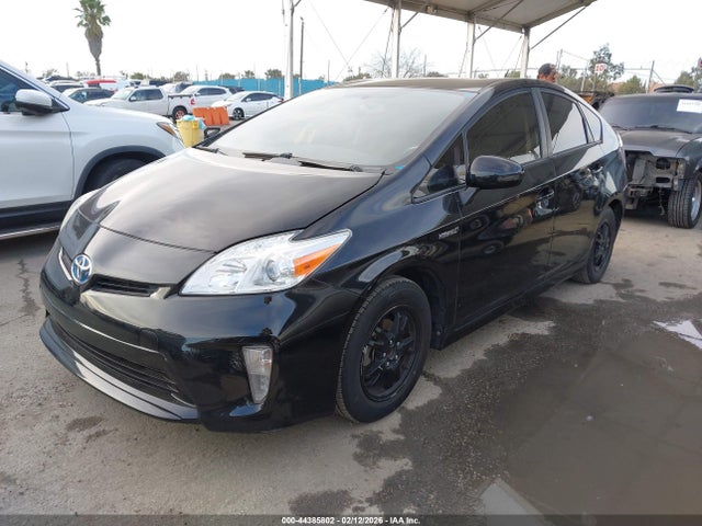 Toyota Prius Two 2015 JTDKN3DU3F1871924 Image 2
