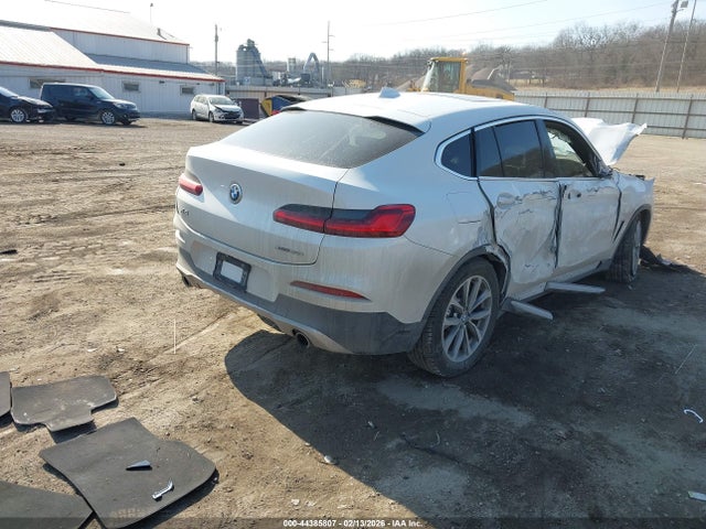 2019 BMW X4 5UXUJ3C57KLG54021 Photo 3