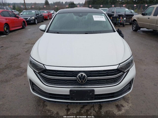 3VWGM7BU8NM033941 Volkswagen Jetta 1.5t Sel