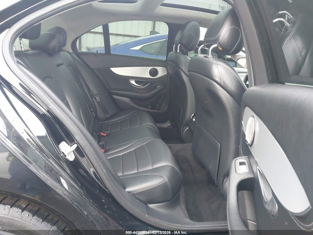 55SWF4KB6GU109247 Mercedes-Benz C 300 4matic