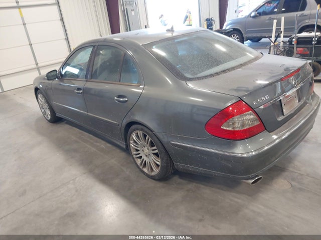 2008 MERCEDES-BENZ E 550 WDBUF72X18B208549 Photo 2
