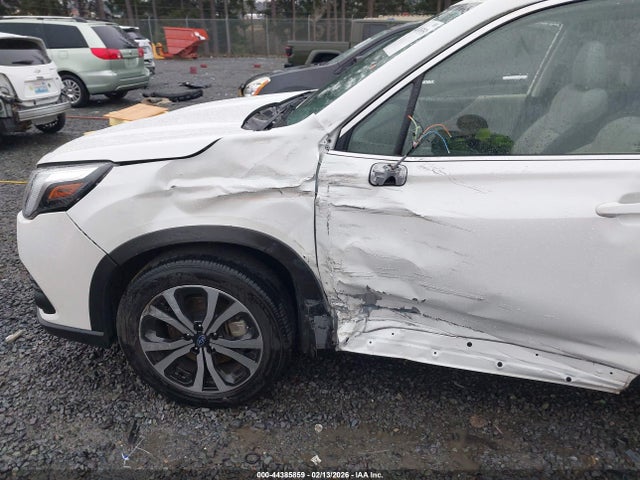 JF2SKAKC9RH471242 Subaru Forester Limited