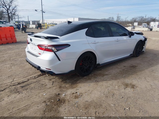 4T1KZ1AK5NU060324 Toyota CAMRY TRD