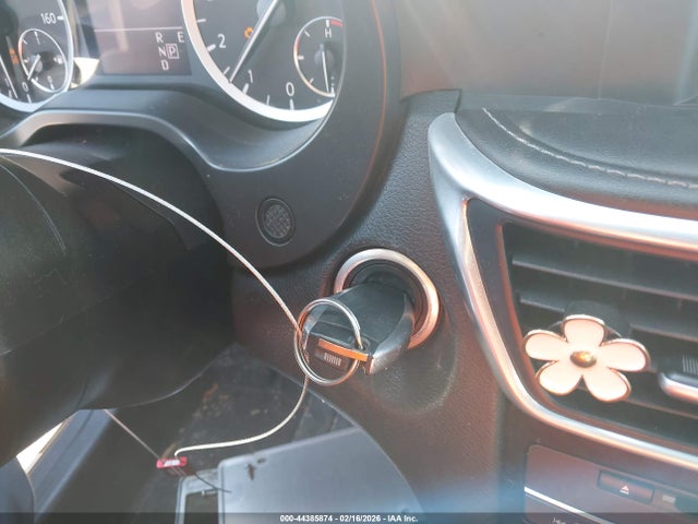 Продаж на аукціоні авто 2018 Infiniti Qx30 Luxe, vin: SJKCH5CP8JA004981, номер лоту: 44385874