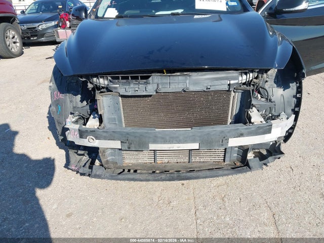 Продаж на аукціоні авто 2018 Infiniti Qx30 Luxe, vin: SJKCH5CP8JA004981, номер лоту: 44385874